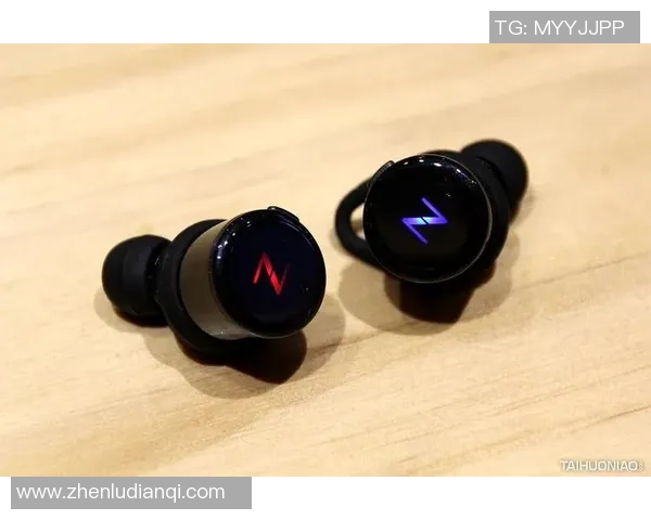 足球耳机的魅力与选择指南助你在球场上畅享激情与音质体验